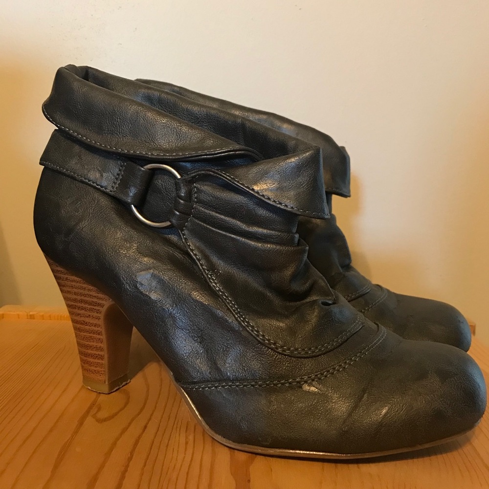 Madden Girl Heeled Gray Booties